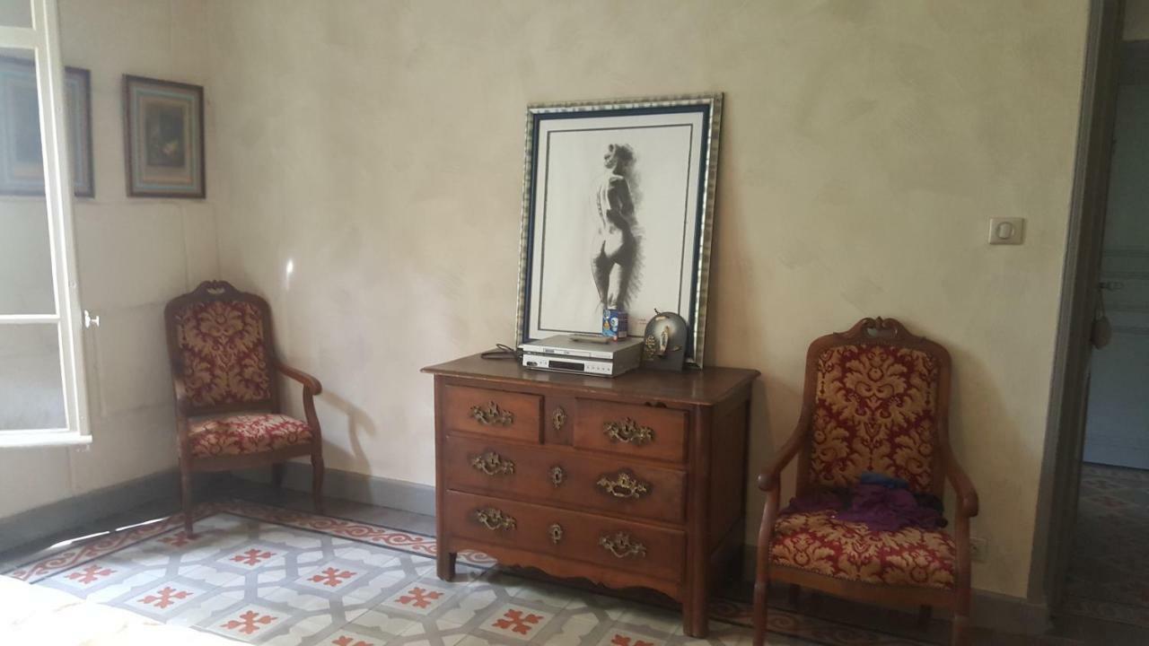 Manoir En Crau Hotel Arles Kültér fotó